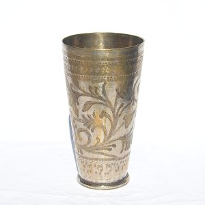Verre à lassi ancien. Inde