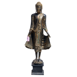 Bouddha en bois sculpté de Thaïlande, 150 cm.
