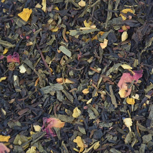 Thé noir et thé vert aromatisé jacquier, pêche, vanille et mangue.